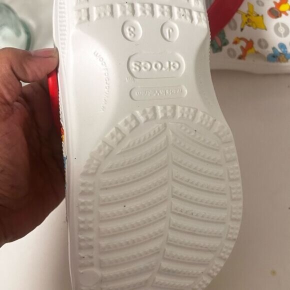 Kids Clogs - White and Red pokemon size 1 - Picture 4 of 4